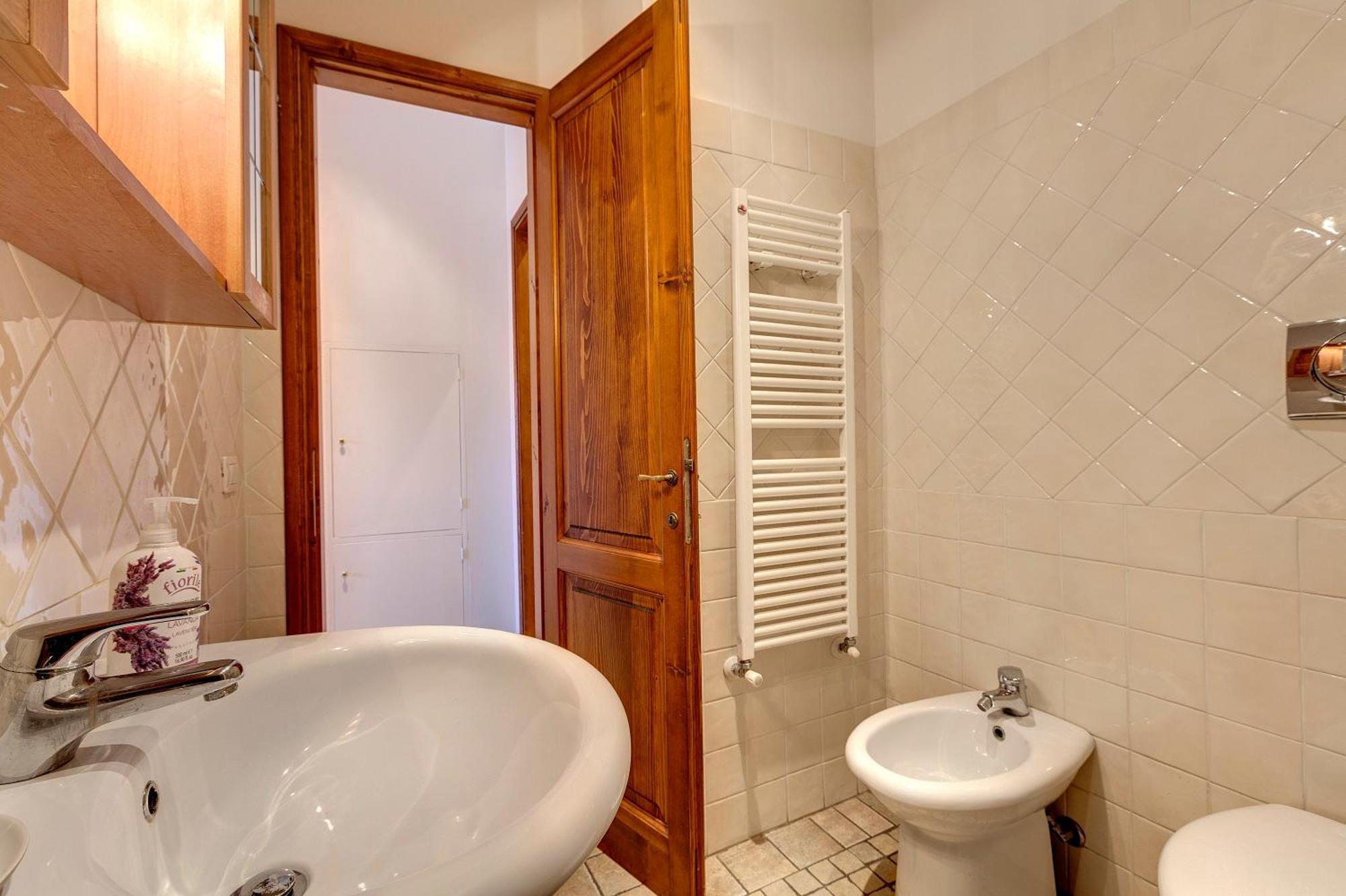 Libertà Charming Flat At The Center Gates